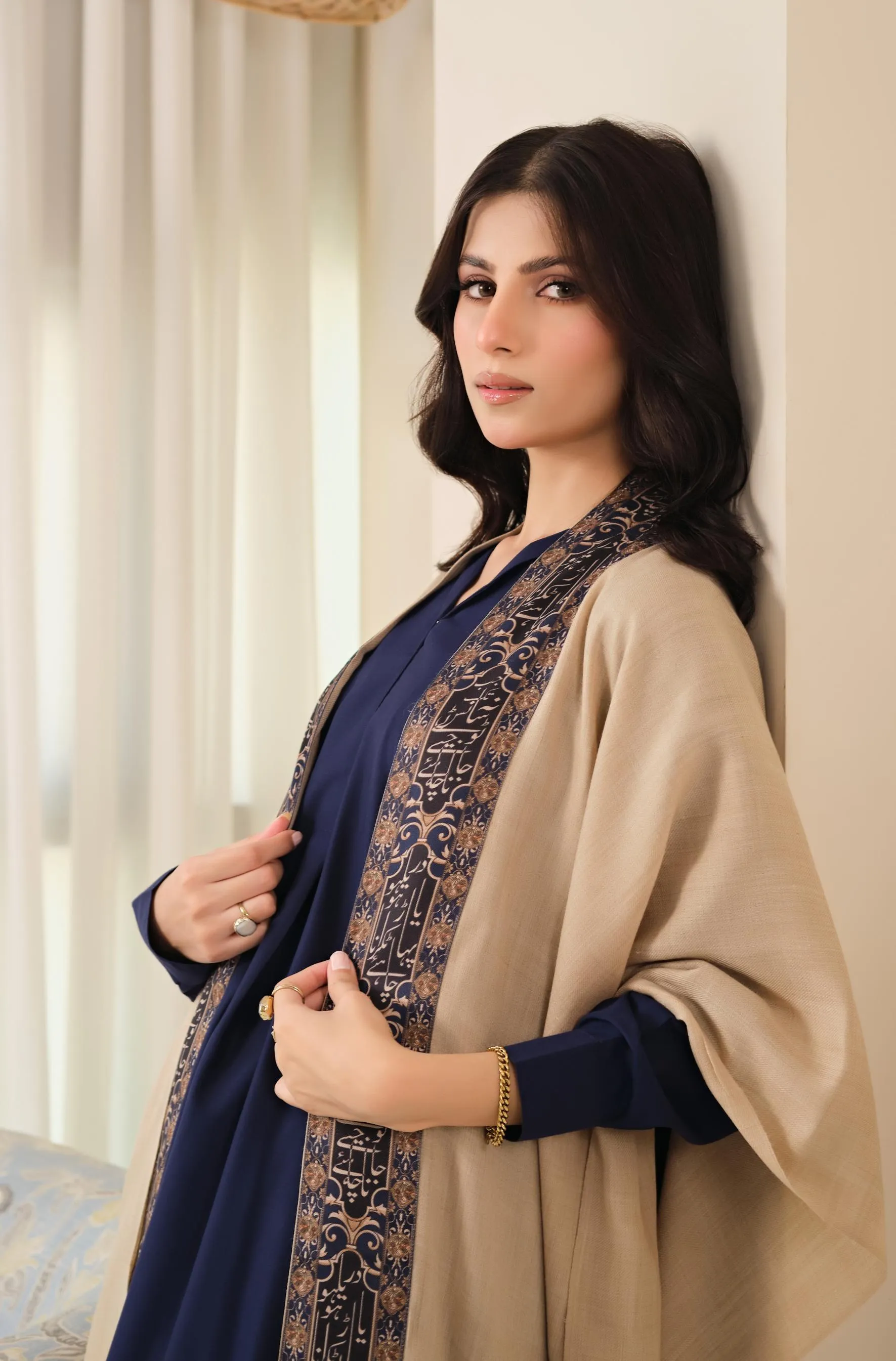 Dariya Cape - Beige & Blue