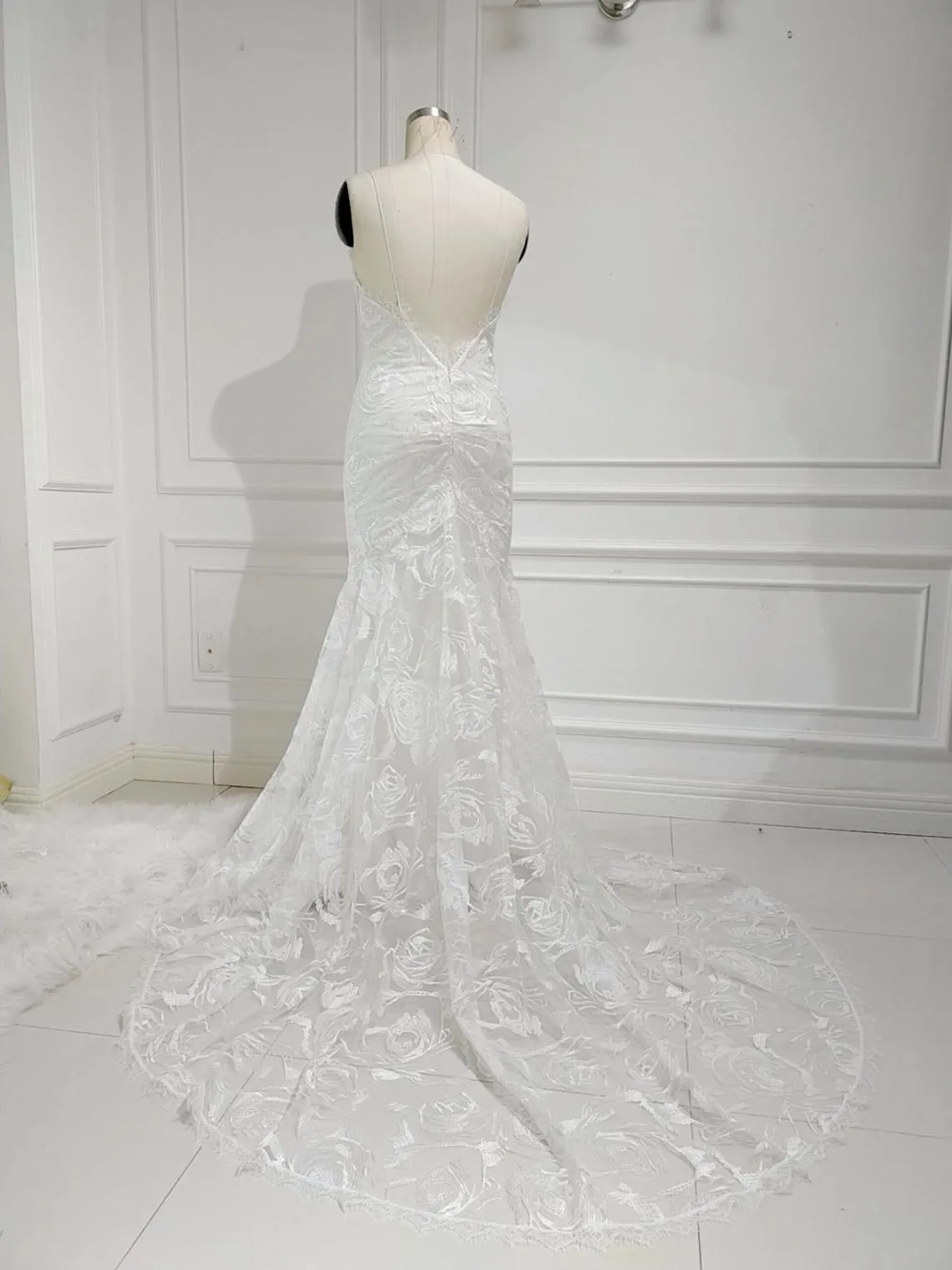 High Quality French Lace Fitted Wedding Dress