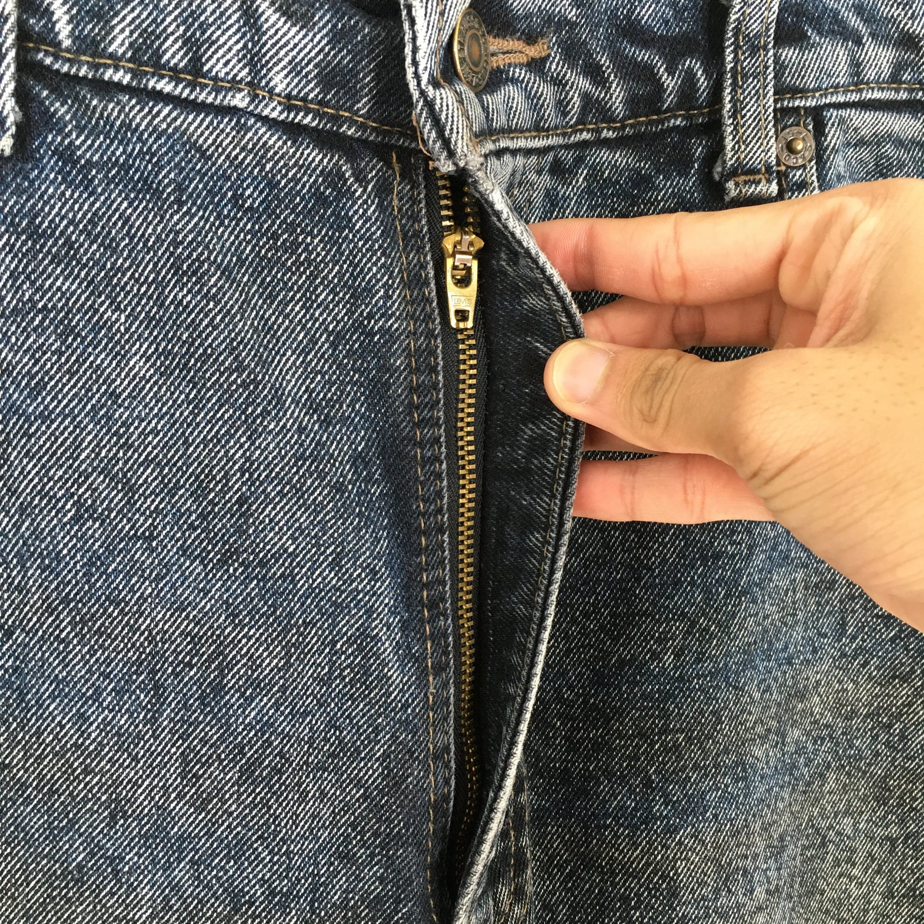 Levis 550 Dark Gray Jeans Size 33x34