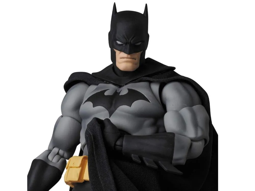 MAFEX No.126 - Batman: HUSH (Black Ver.)