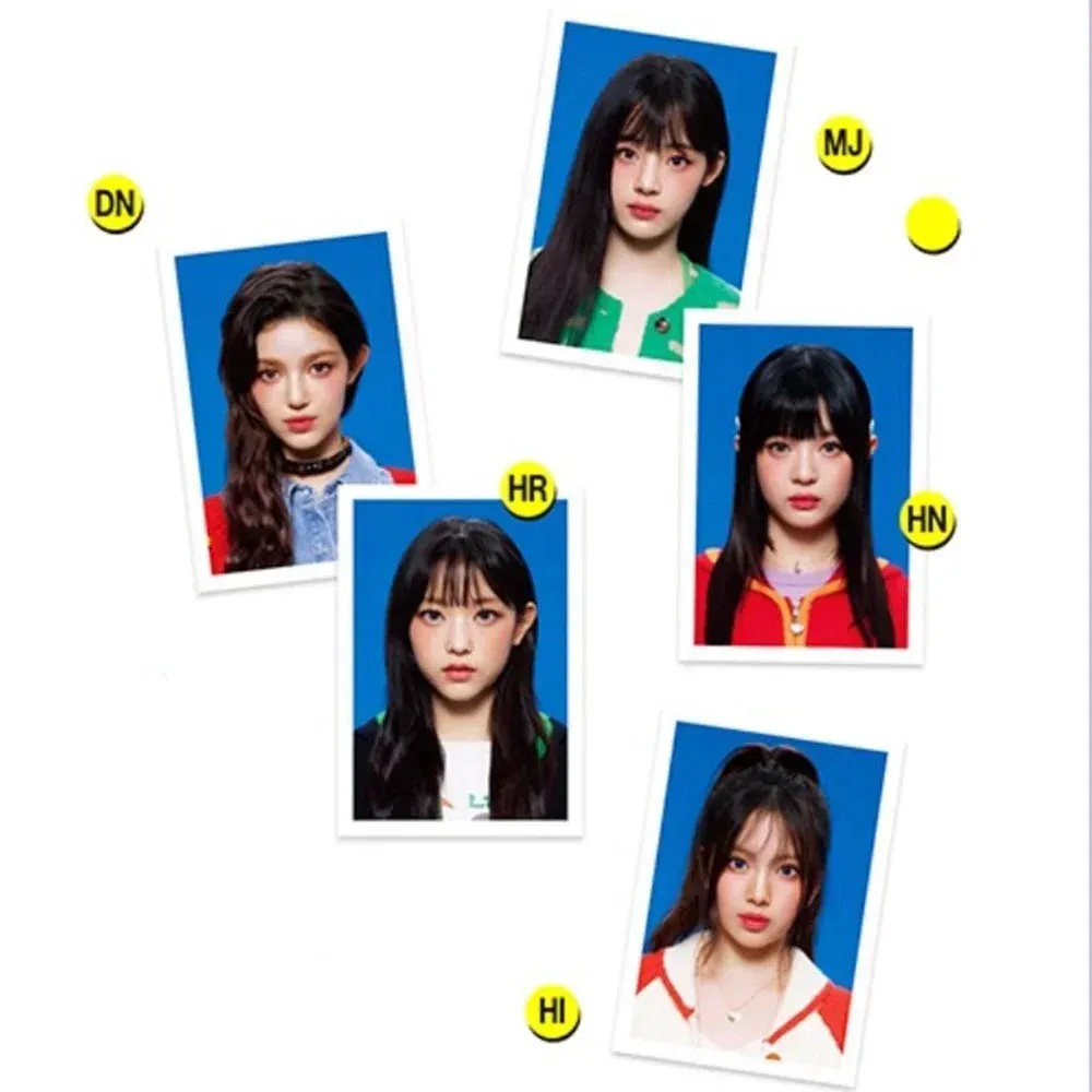 New Jeans 2024 SEASON'S GREETINGS Id Photo 1-inch Photocards