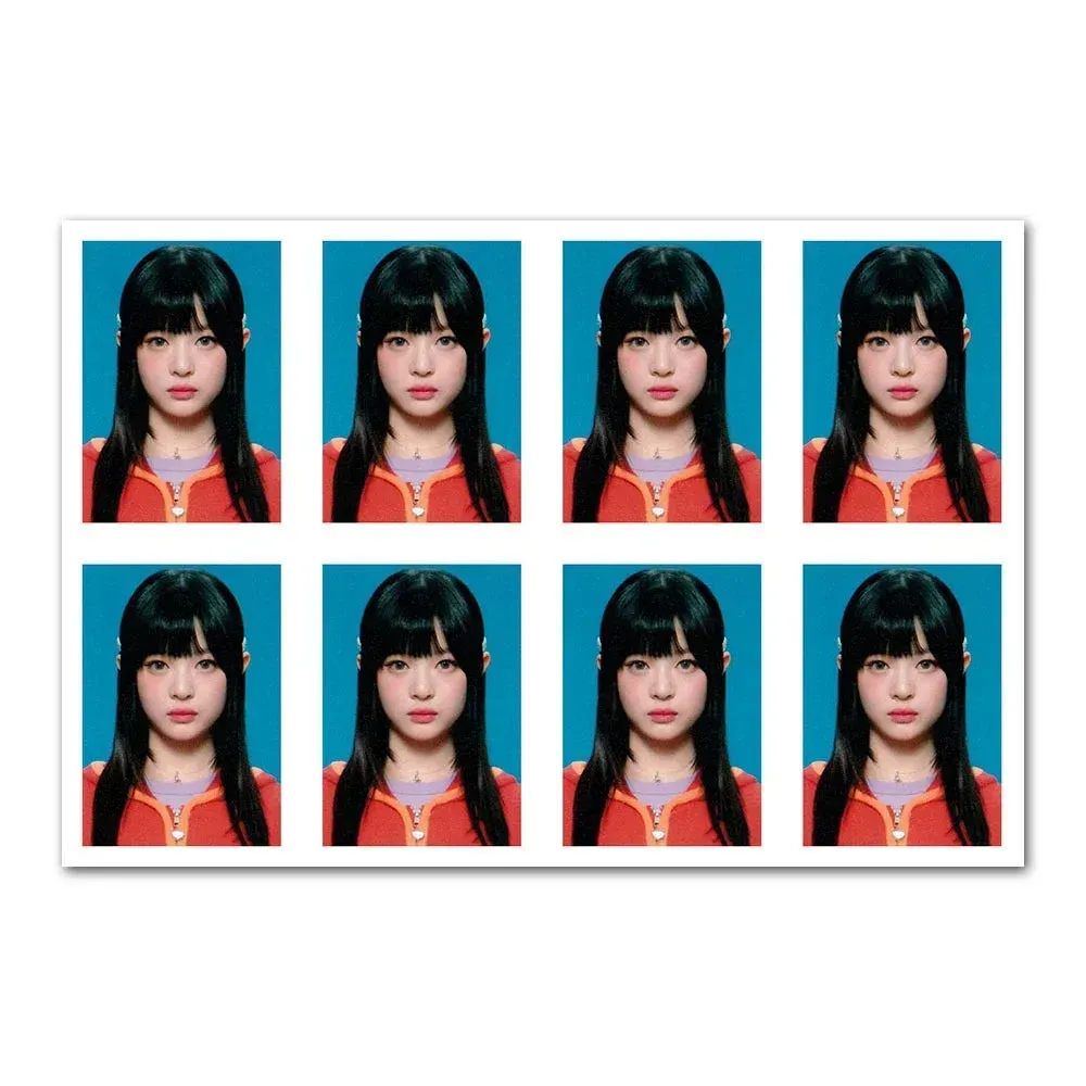 New Jeans 2024 SEASON'S GREETINGS Id Photo 1-inch Photocards