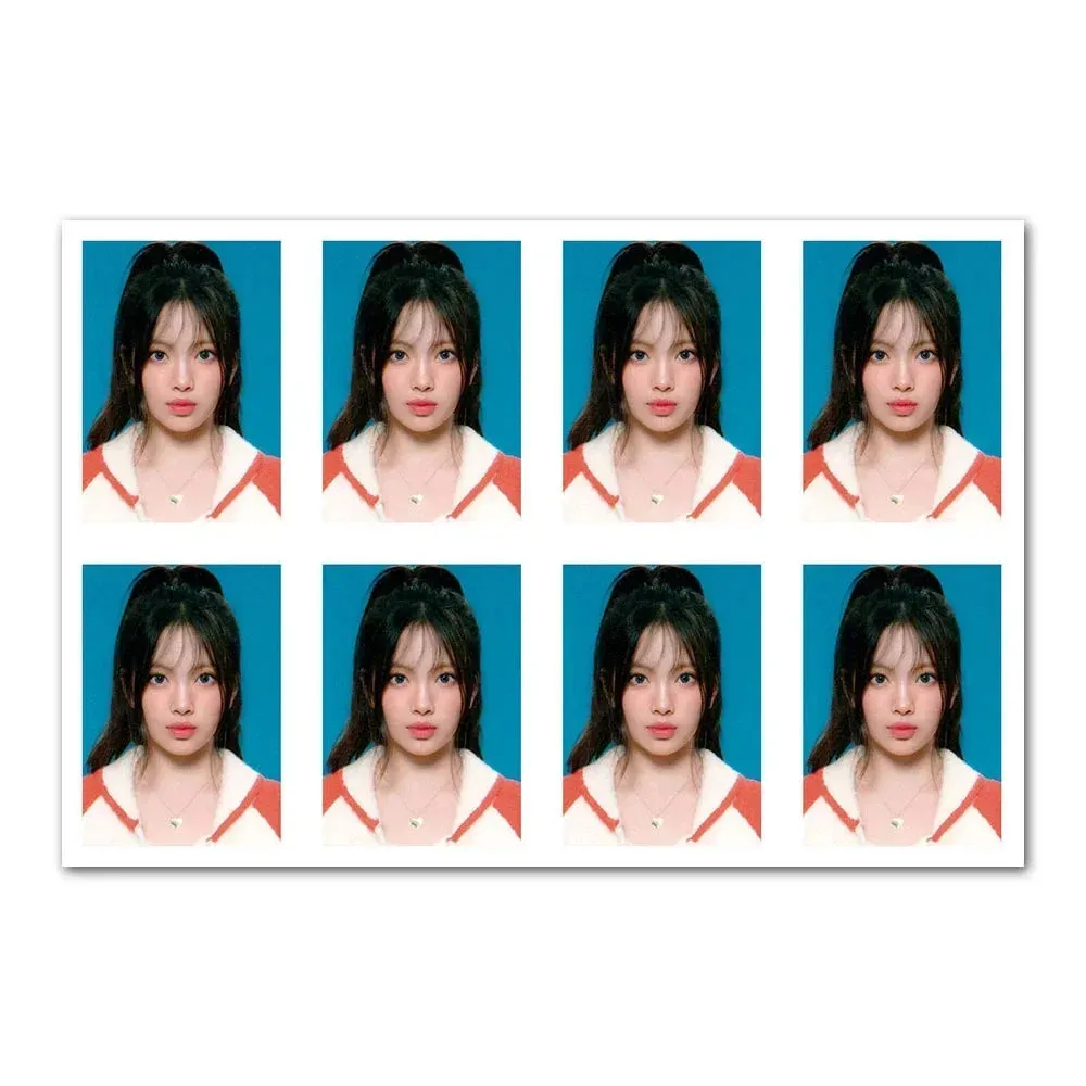 New Jeans 2024 SEASON'S GREETINGS Id Photo 1-inch Photocards
