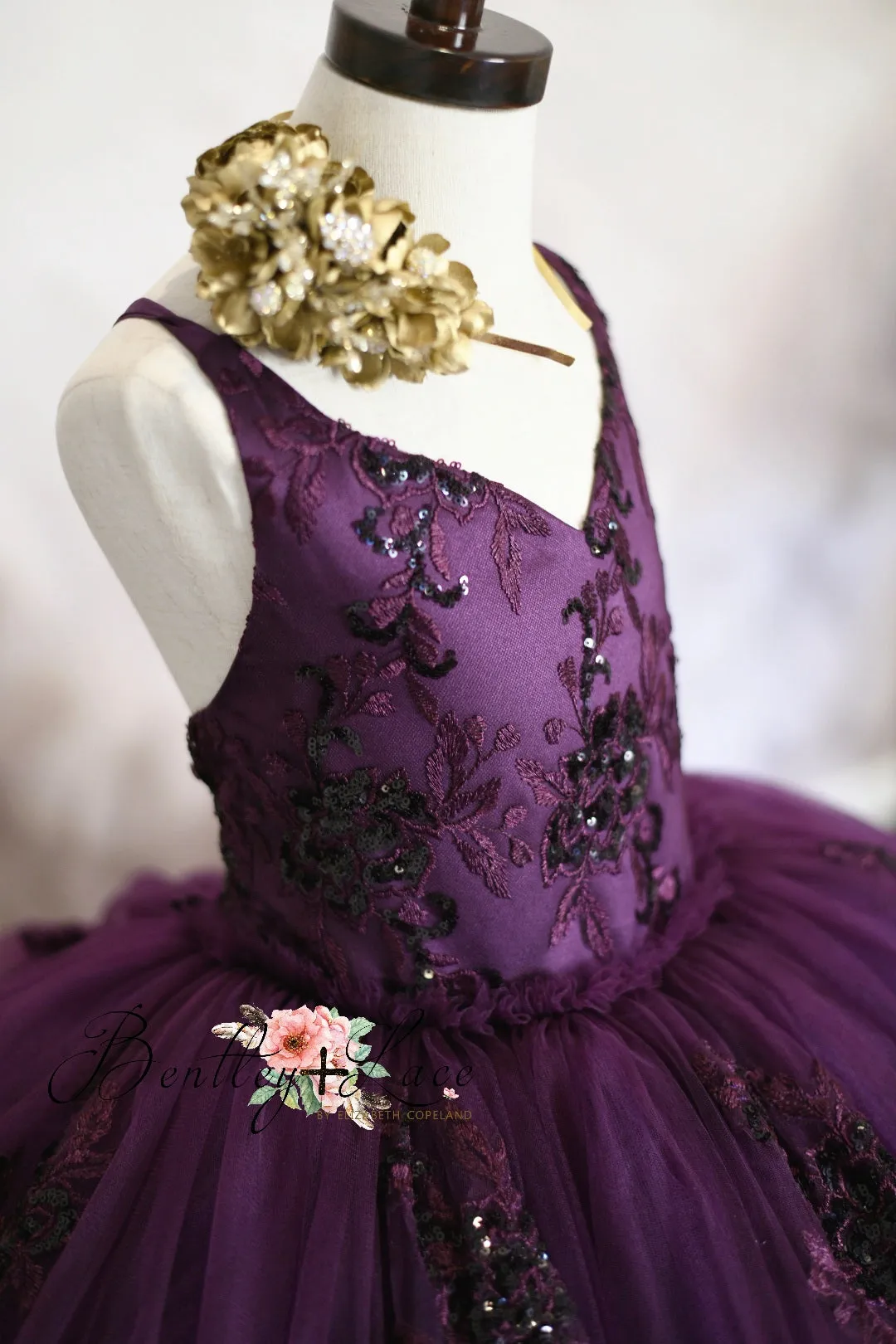 Retired rental euc"Evangeline" -  Floor Length ( 6 Year - Petite 7 Year)