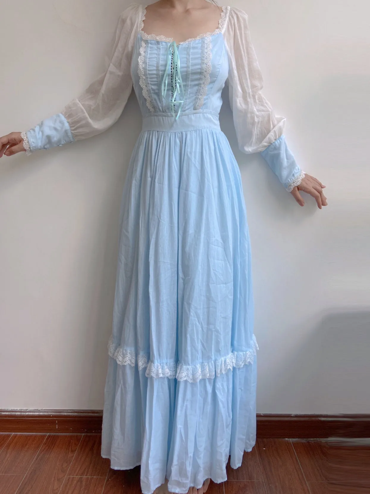 Romantic Princess Long Sleeve Lace Maxi Dress
