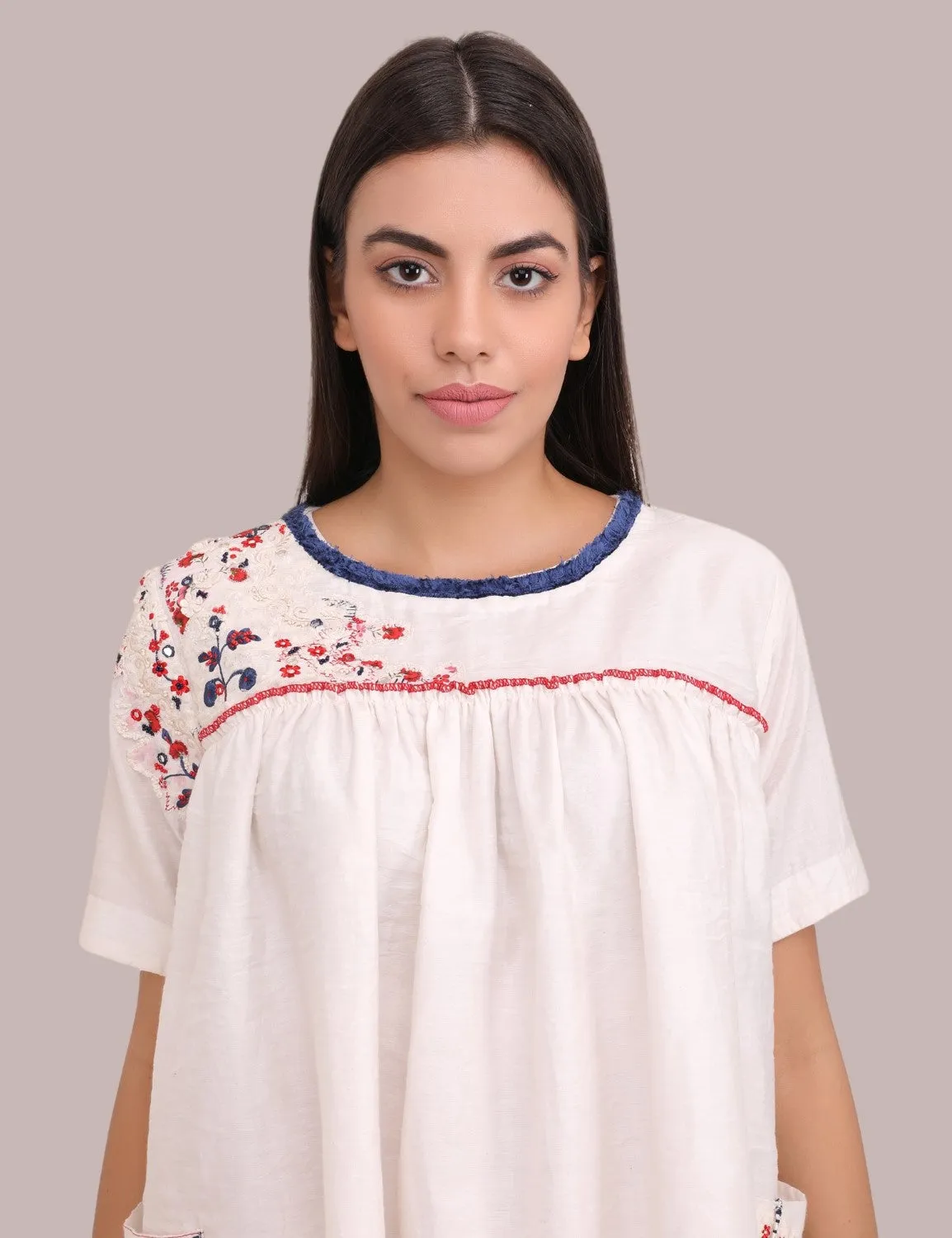 Short white dress in silk cotton