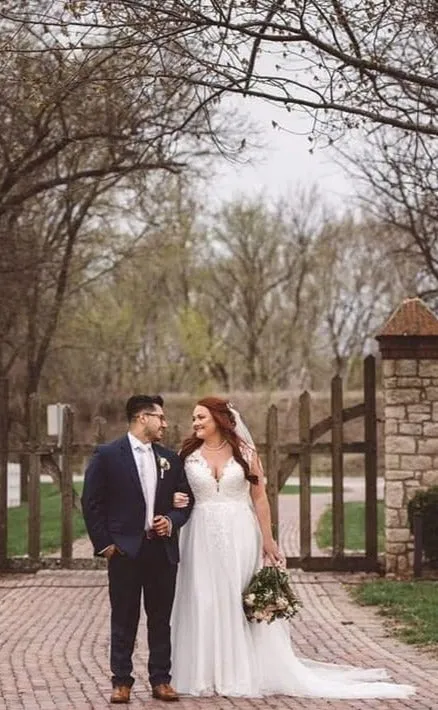 Simple V-neck Plus Size Wedding Dress