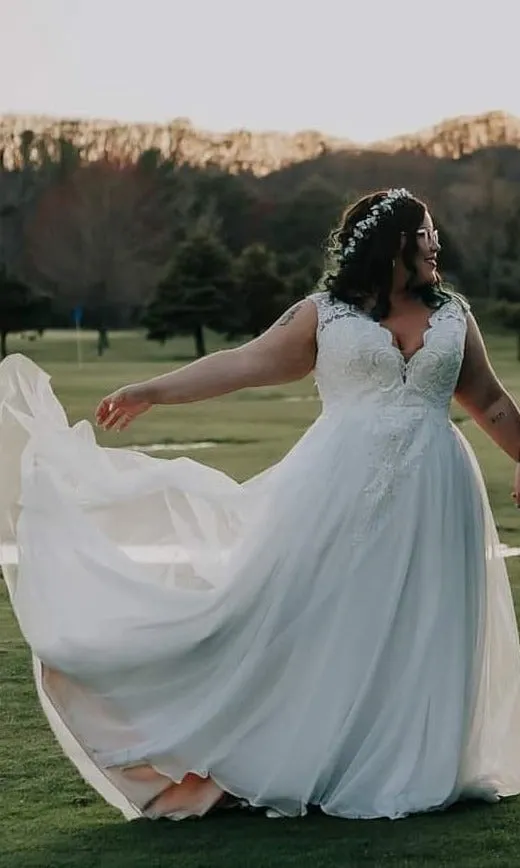 Simple V-neck Plus Size Wedding Dress