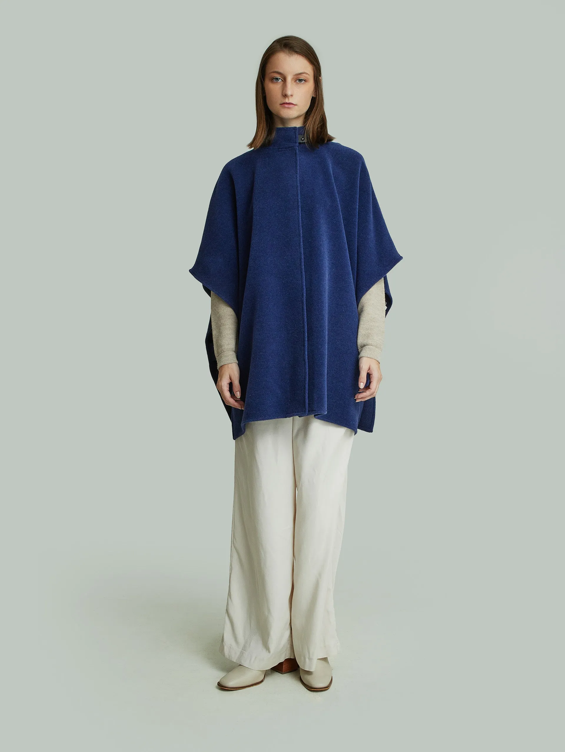 Yvonne Cape Baby Alpaca & Wool Color Blue